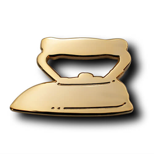 アイロン型の洗濯検定認定バッチ金(特定非営利活動法人日本繊維商品めんてなんす研究会様)